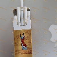 thuốc lá Trung Quốc Huanghelou 1