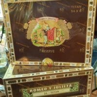 Xì gà Romeo Y Julieta Habana Reserve Titan