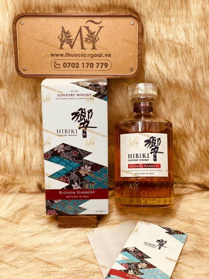 Rượu Hibiki Suntory Whisky Japanese Harmony