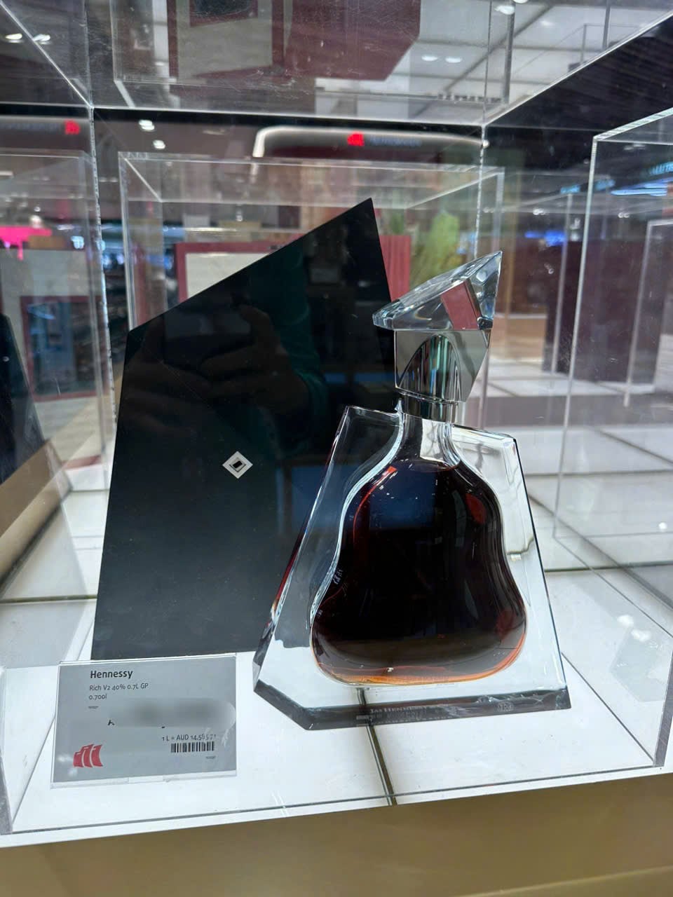 Rượu Hennessy Richard (Rich V.) hàng hiếm